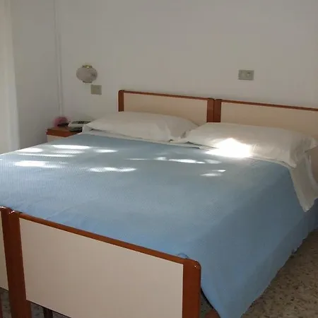 La Primula Hotel 3*