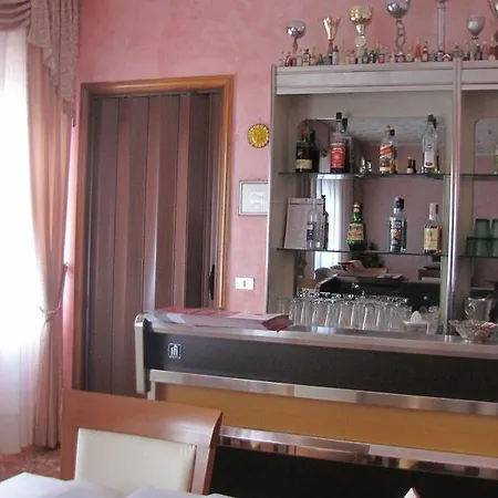 La Primula Hotel