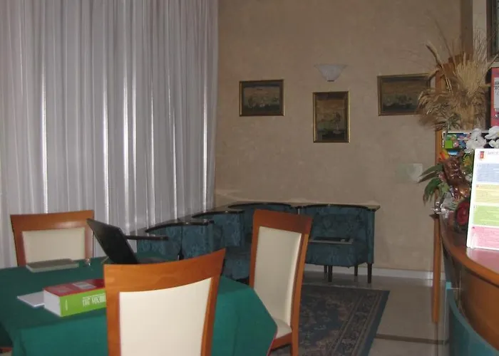 Отель La Primula 3*